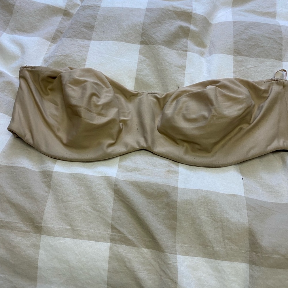 Elegant Tan Strapless Bra